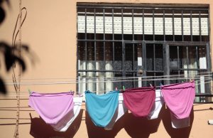 Pequeñas Historias de una Villa: «Vidas cogidas por pinzas», artículo de Lara Hernández Abellán