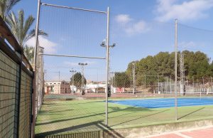 Se demolerán las tres pistas del polideportivo municipal para construir tres pistas homologadas