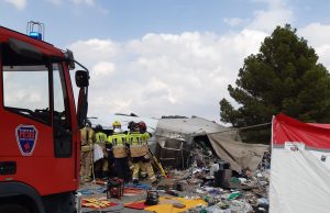 Muere una mujer de 43 años al volcar el camión que conducía en Alhama de Murcia