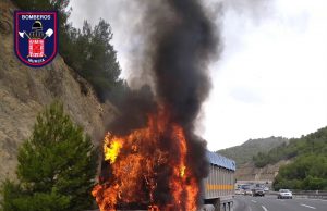 Susto en el Puerto de la Cadena al arder un camión