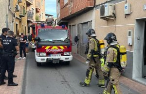 Mueren tres personas en el incendio de una vivienda en Ceutí.