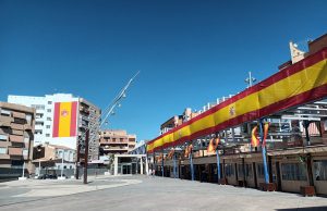 El alcalde dicta un Bando para que los alcantarilleros engalanen sus balcones con la bandera de España