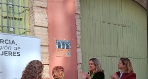 Una placa en el futuro Museo de la Conserva rinde homenaje a las mujeres conserveras